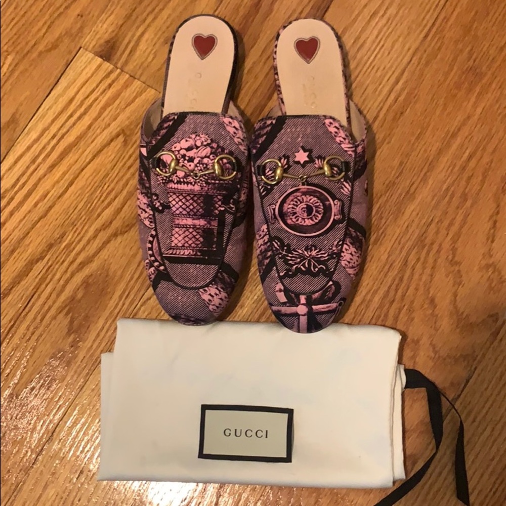 Gucci princetown Romain print mules slides